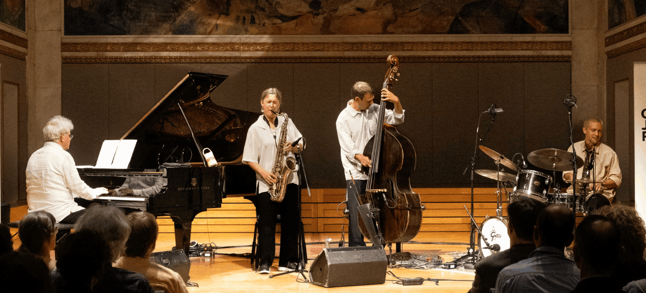 Sanger om å høre til – Belonging 50 år